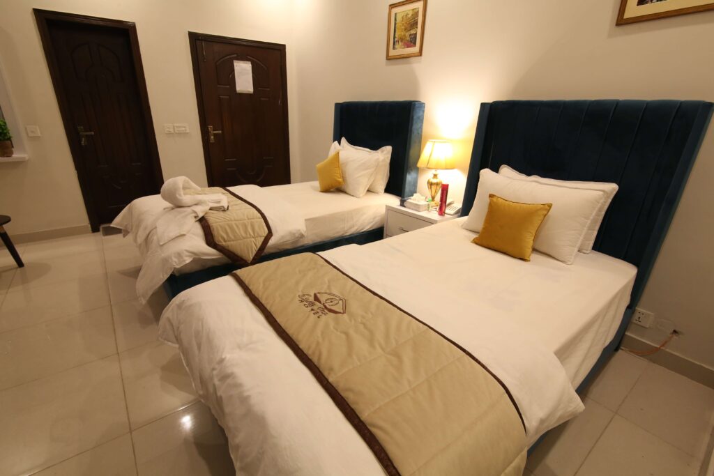 Deluxe Twin Room2