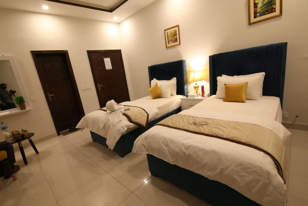 Deluxe Twin Room3
